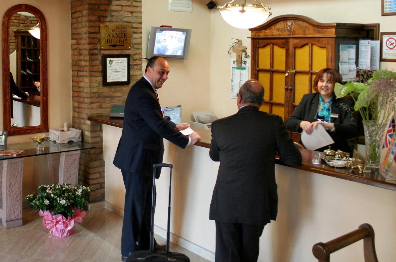 Hotel Corte Vecchia San Prospero ภายนอก รูปภาพ