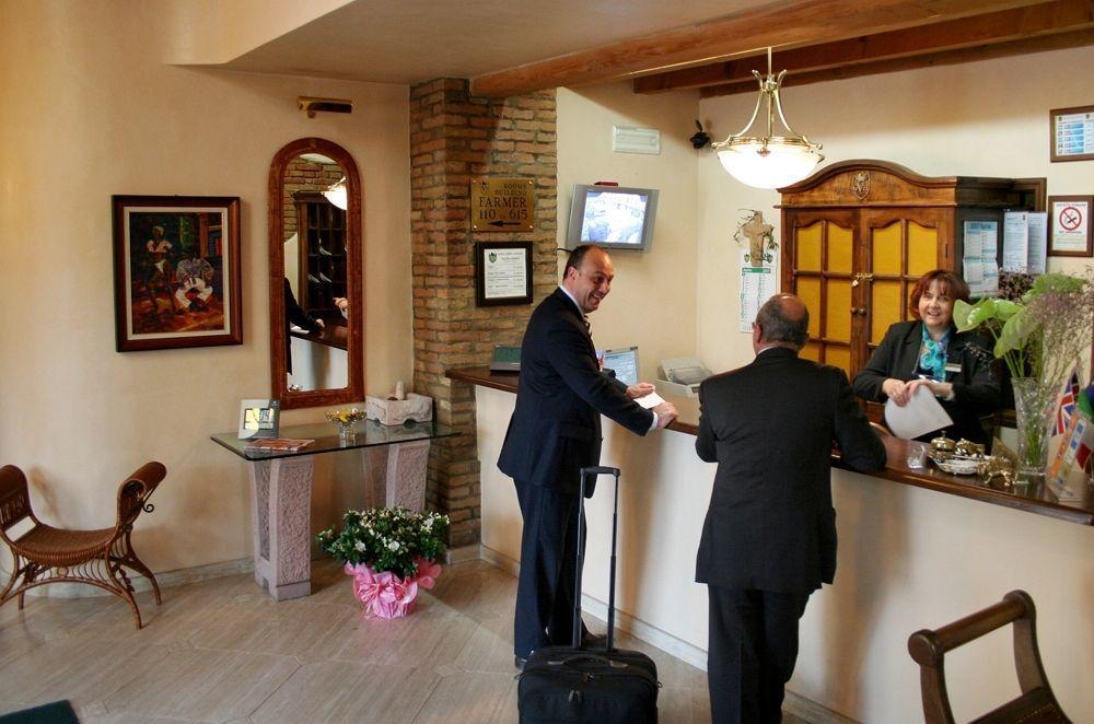 Hotel Corte Vecchia San Prospero ภายนอก รูปภาพ
