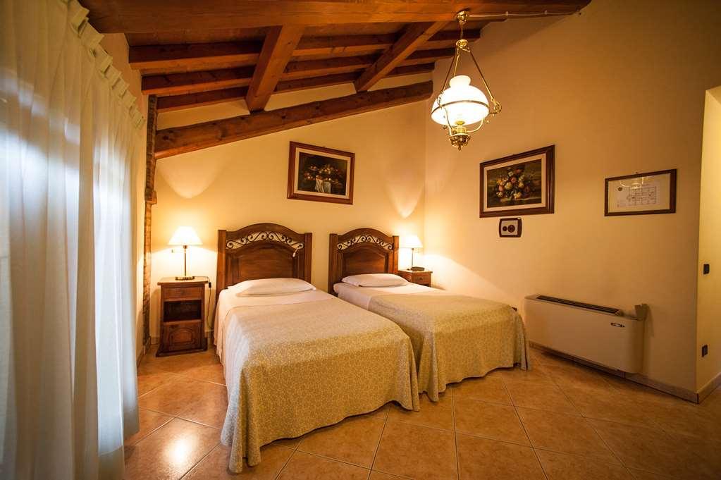 Hotel Corte Vecchia San Prospero ห้อง รูปภาพ