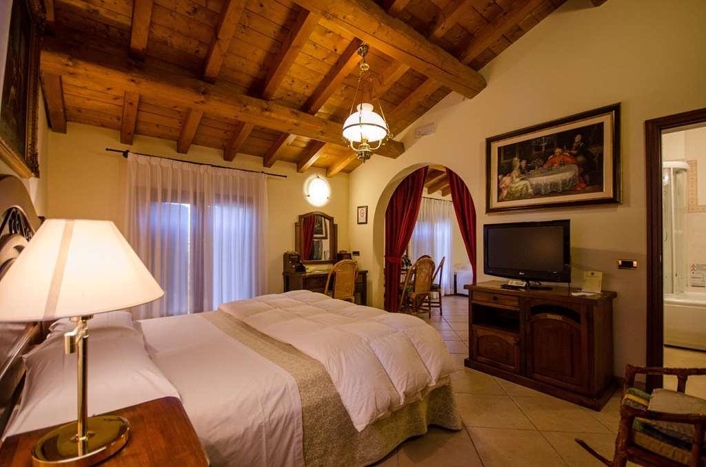 Hotel Corte Vecchia San Prospero ห้อง รูปภาพ