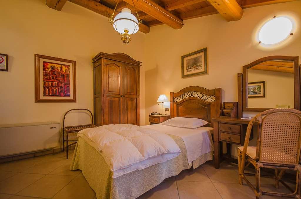 Hotel Corte Vecchia San Prospero ห้อง รูปภาพ